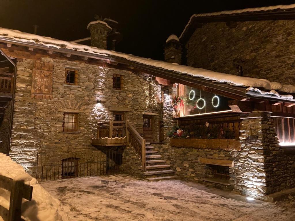 La Meizon de Felise Arvier Extérieur photo
